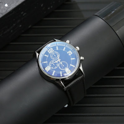 OEM Portefeuille en Horloge voor hem Legering en Leer Materiële Multiapplication wordt geplaatst die