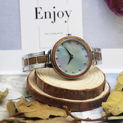 Het unisex-Horloge van de Roestvrij staalchronograaf, ODM het Roestvrije staalrug van het Kwartshorloge